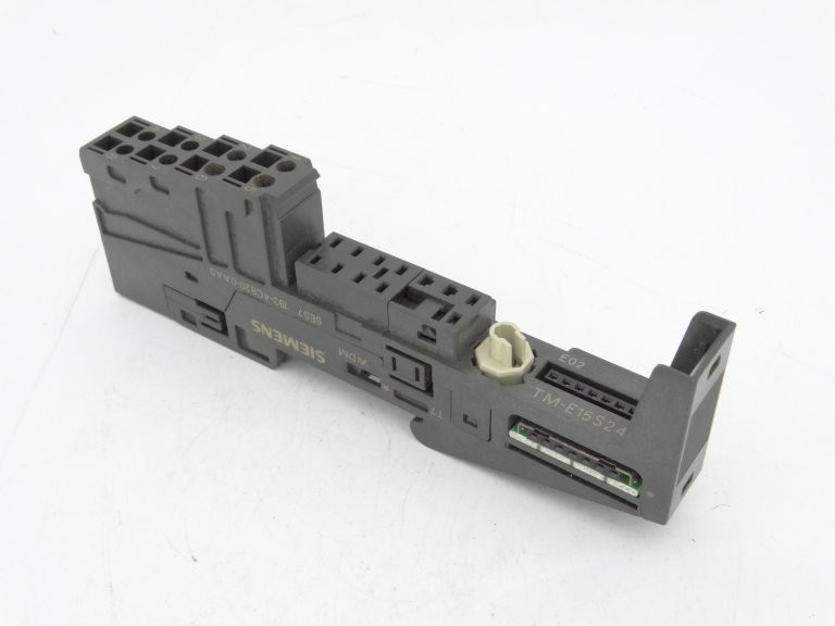 Siemens 6ES7193-4CB20-0AA0 — photo 2
